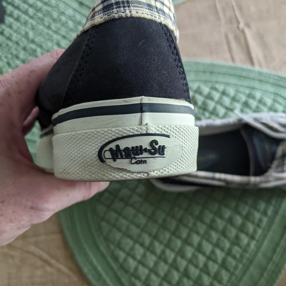 Maui surf company shoes